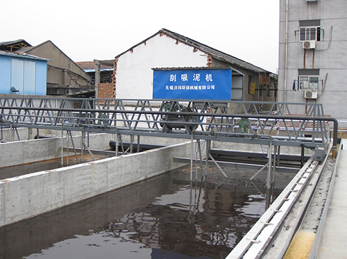 行車式刮吸泥機(jī)